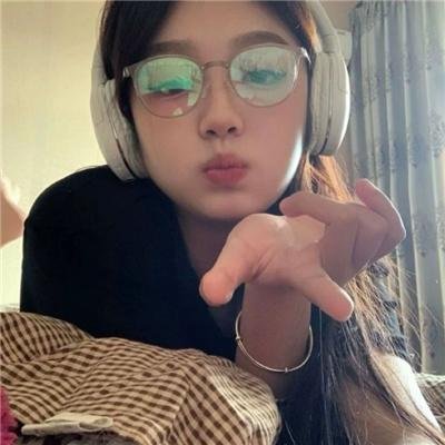 龙纹身的女鬼入镜